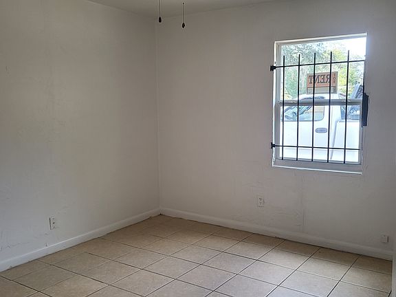 5th image of 4141 Lorenzo Ct APT 1