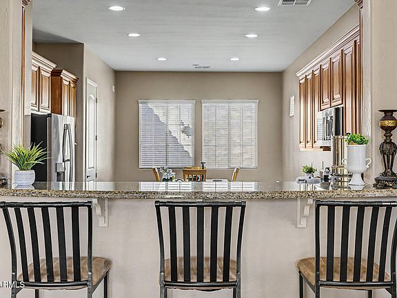 5th image of 2637 E DOGWOOD Drive