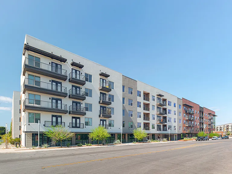 The Flats at River North — Photo 3