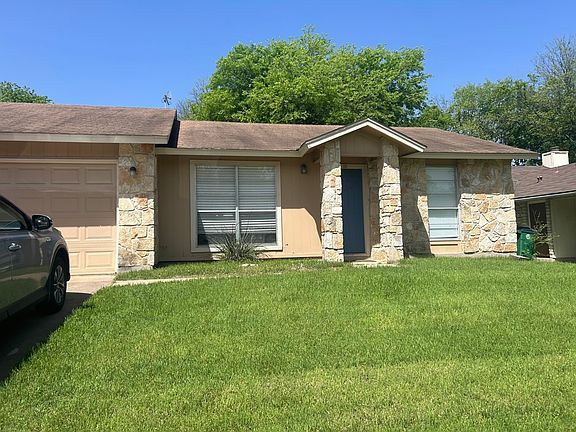 3rd image of 804 Sirocco Dr Building B