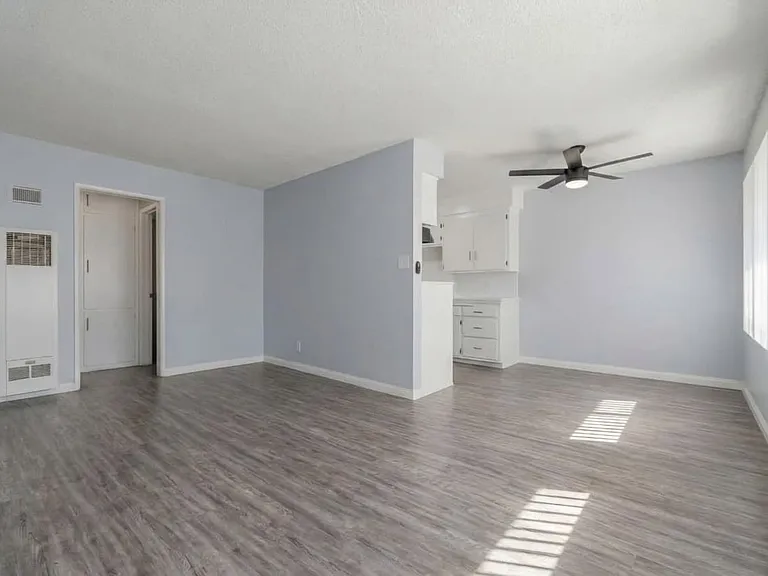 8419 S Western Ave #1A — Photo 6