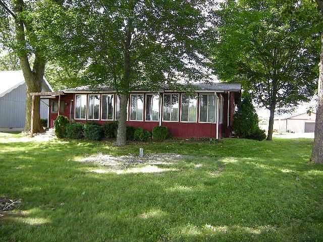 1st image of 490 Oakdale Dr