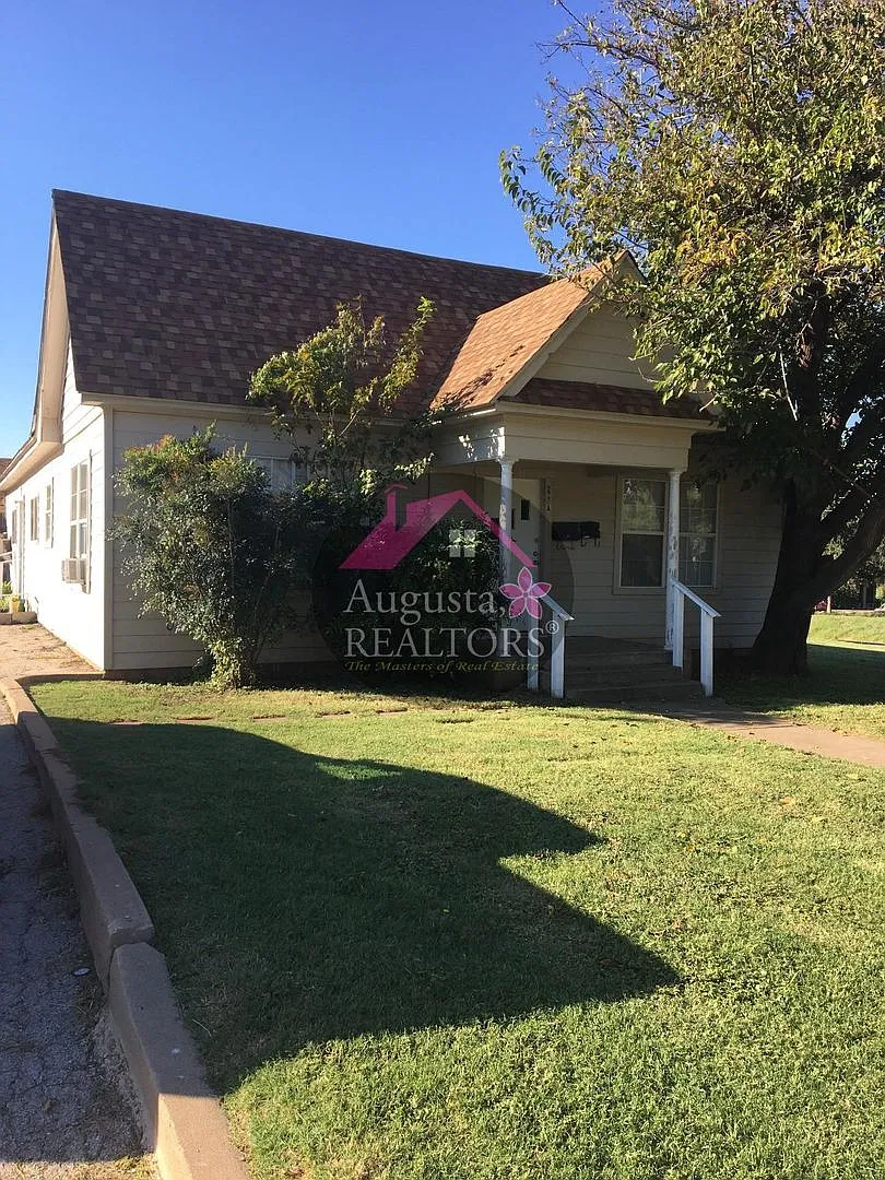 Affordable 1 Bedroom Duplex Near ACU — Photo 1