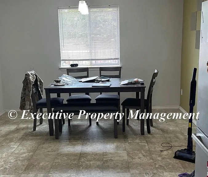 208 Mesquite Cir — Photo 5