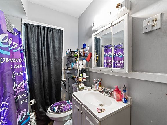 2nd image of 3732 Mack Ct