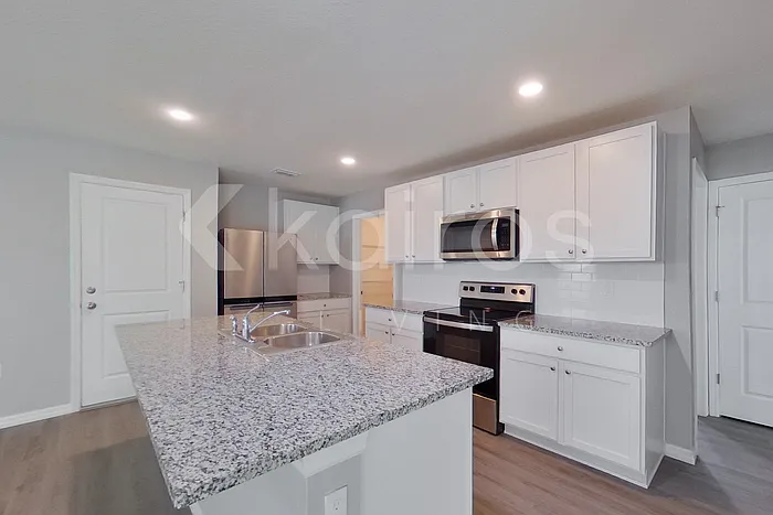 8584 SW 43rd Ter — Photo 6