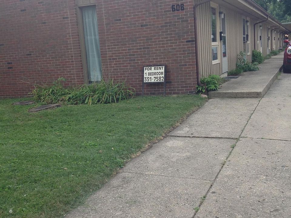 2nd image of 608 W Green St #2