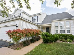 3010 Melbourne Ln, Lake In The Hills, IL 60156