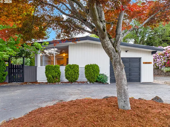 6903 Glen Echo Ave APT B, Gladstone, OR 97027