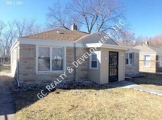 10106 S Van Vlissingen Rd, Chicago, IL 60617