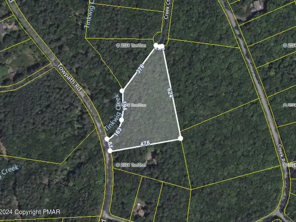 390 Creek Ct, Hawley, PA 18428