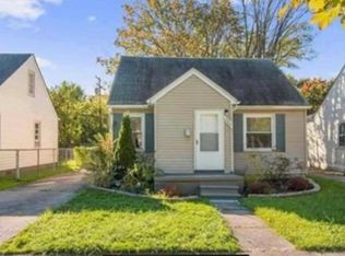 20100 E Eight Mile Rd, Harper Woods, MI 48225