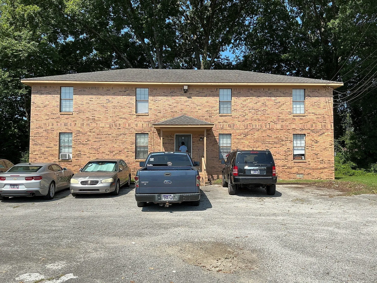2 bed, 884 sqft, $925 — Photo 1