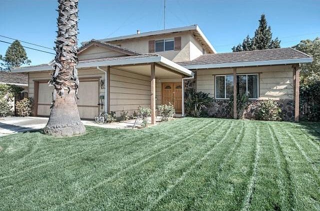 1st image of 1484 Pine Grove Way