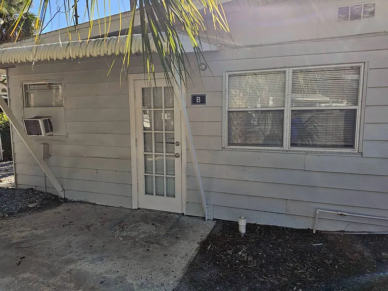 1846 Powell Dr #B — Photo 2