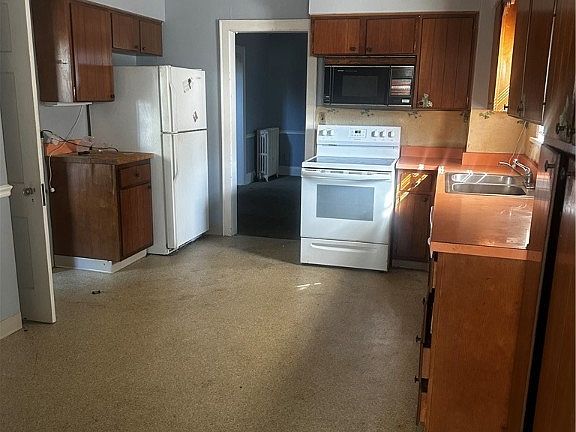 5th image of 1670 Hillandale Dr