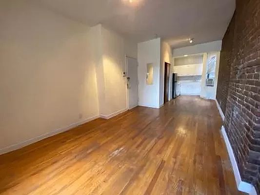 3rd image of 230 E 83rd St #3FW