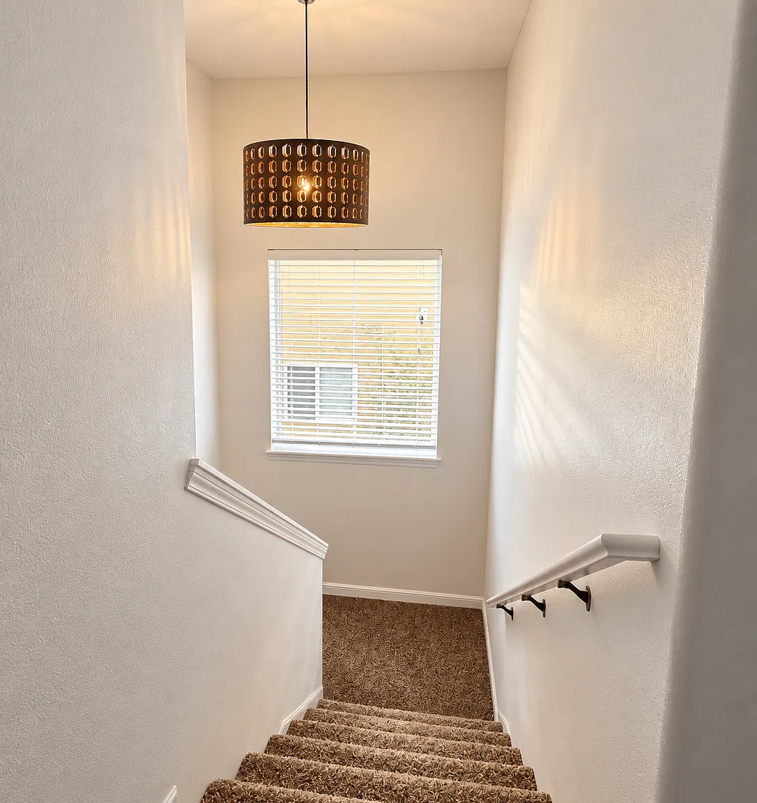 3 bed, 1430 sqft, $2,399 — Photo 4