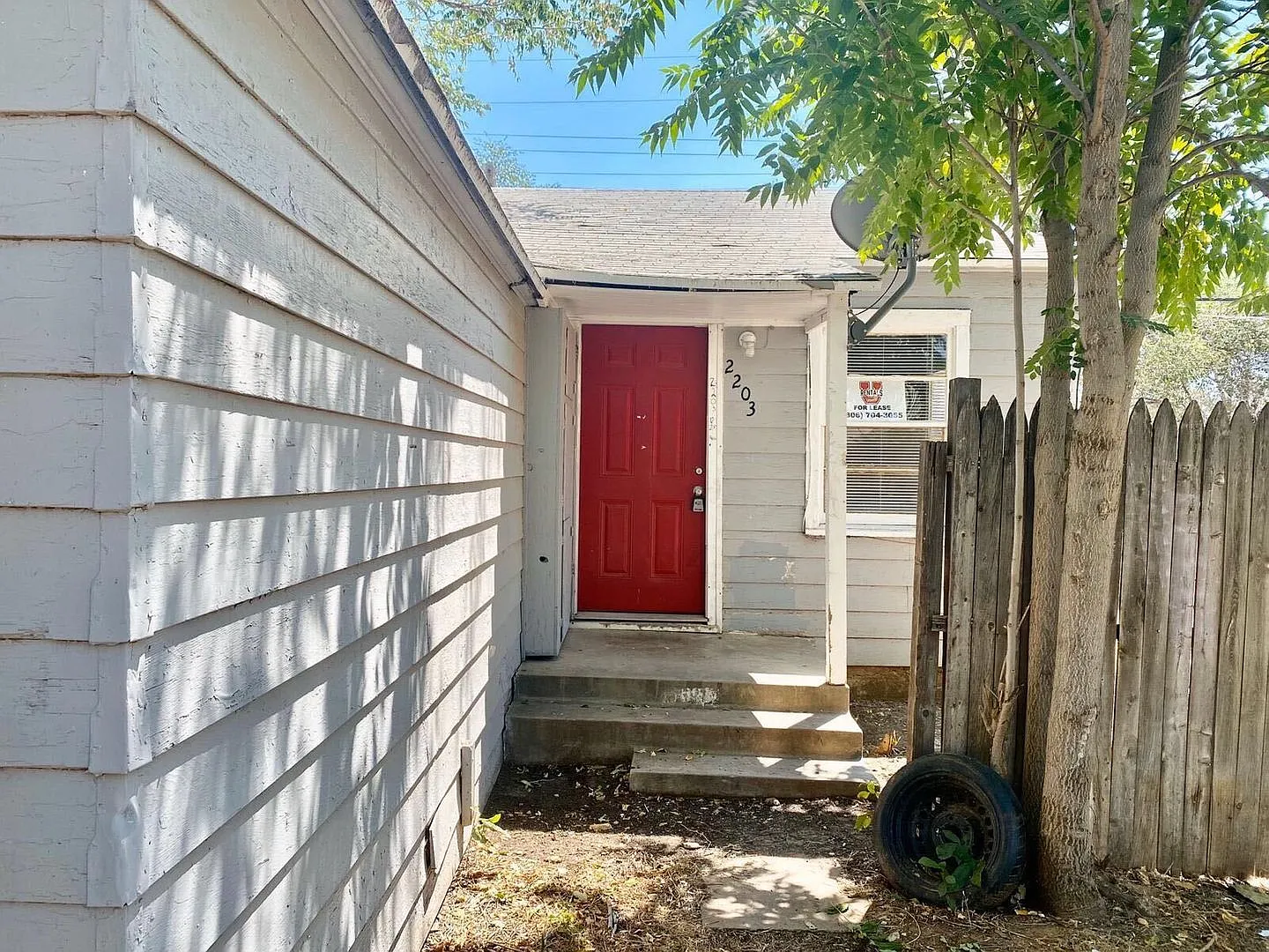 2203 25th Street — Photo 2
