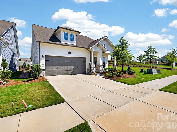 2nd image of 1306 Idyllic Ln