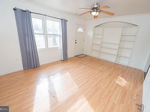 5th image of 30442 Cannon Dr