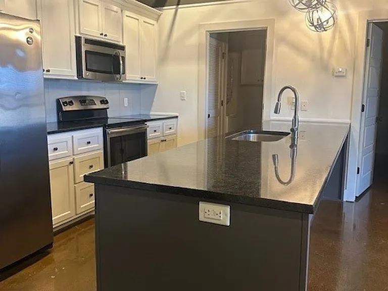 322 N Court St — Photo 10