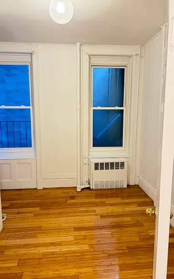 91 Baxter St #3R — Photo 1