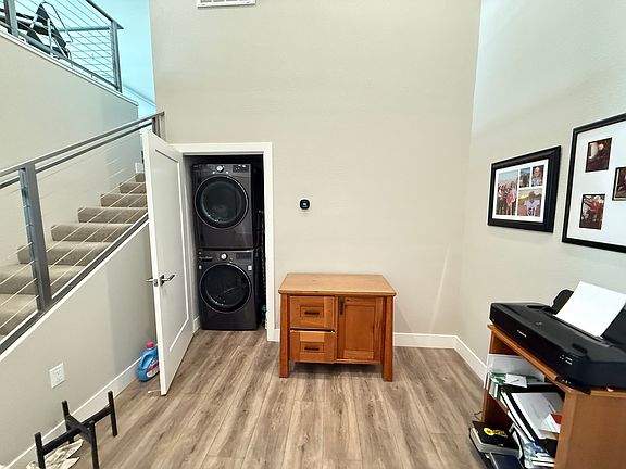 5th image of 3094 Cashill Blvd