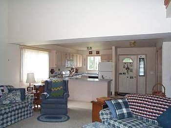 4th image of 39530 N Bishop Ct