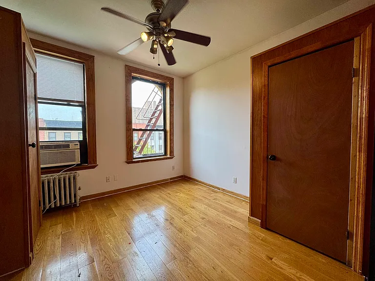 2250 1st Ave #4S — Photo 9