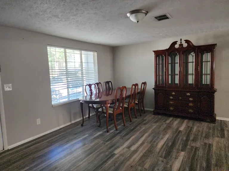 2208 Hopkins Mill Ln — Photo 4