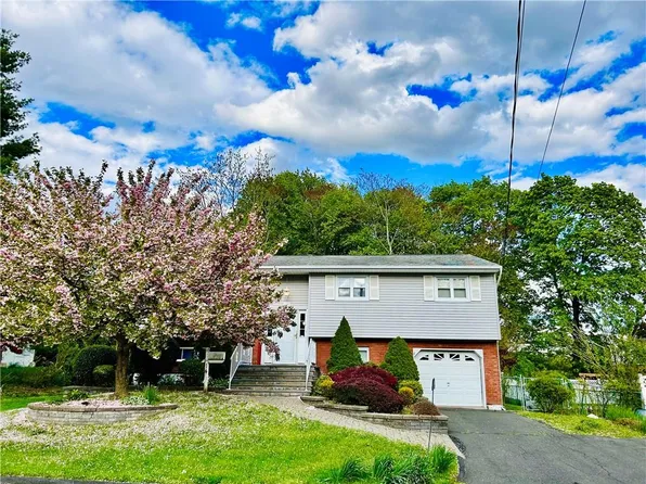 14 Govan Drive, Stony Point, NY 10980