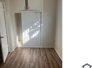 108 W 105th St APT 2, Los Angeles, CA 90003