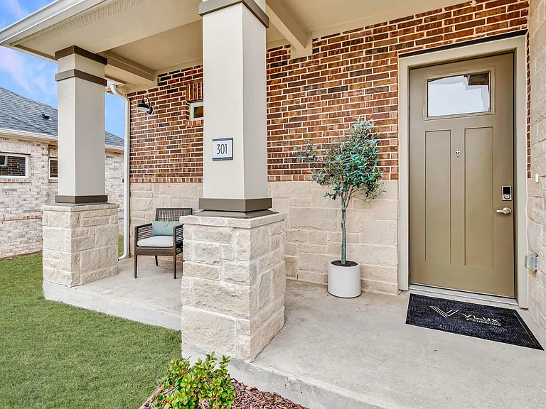 VLux Stoneridge — Photo 16