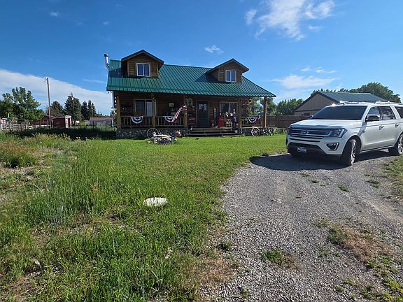 4th image of 805 3rd St SW