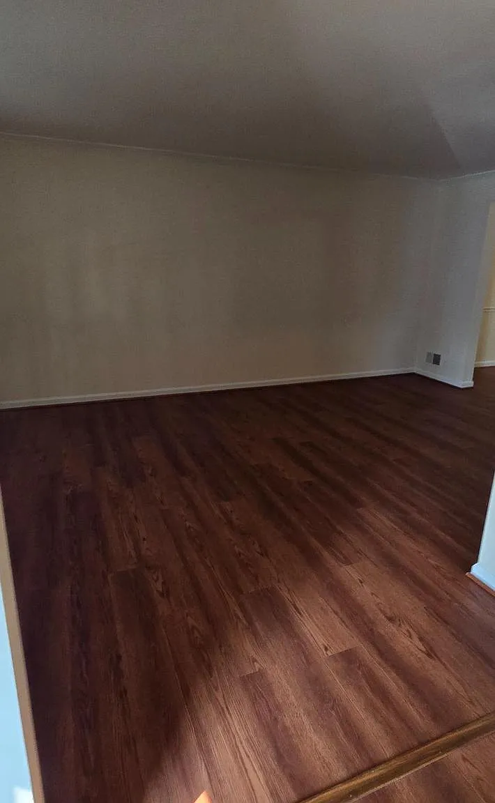 3 bed, 3.5 bath, 1408 sqft, $2,900 — Photo 3