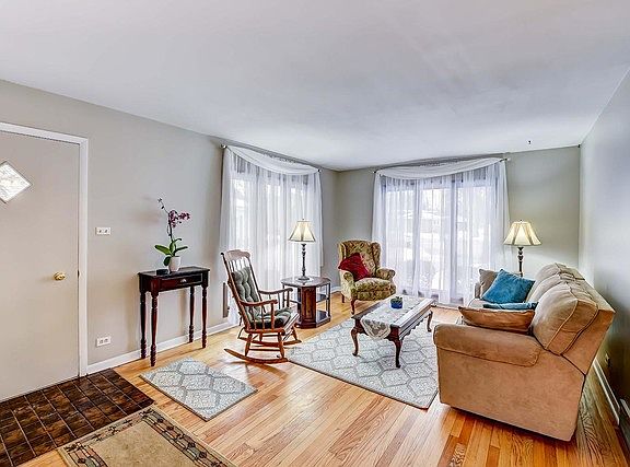 4th image of 233 S Ahrens Ct