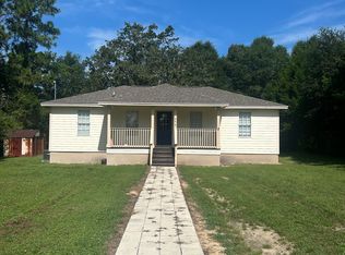 456 Kings Lake Blvd, Defuniak Springs, FL 32433