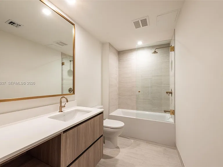 77 SE 5th St #4004 — Photo 11