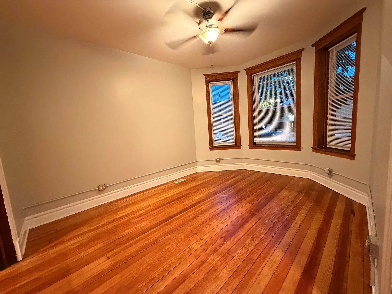 2 bed, $1,595 — Photo 2