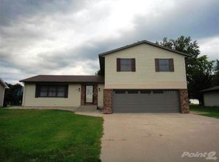 665 Golf View Dr, Garner, IA 50438