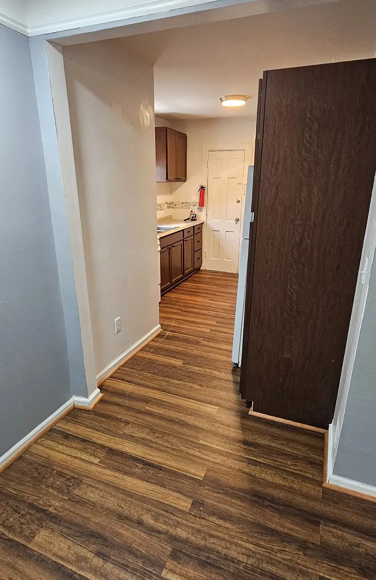 2 bed, $1,300 — Photo 4