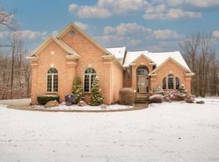 8933 Bordman Rd, Almont, MI 48003