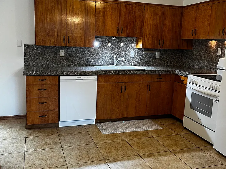 5616 SE 45th Ave — Photo 16