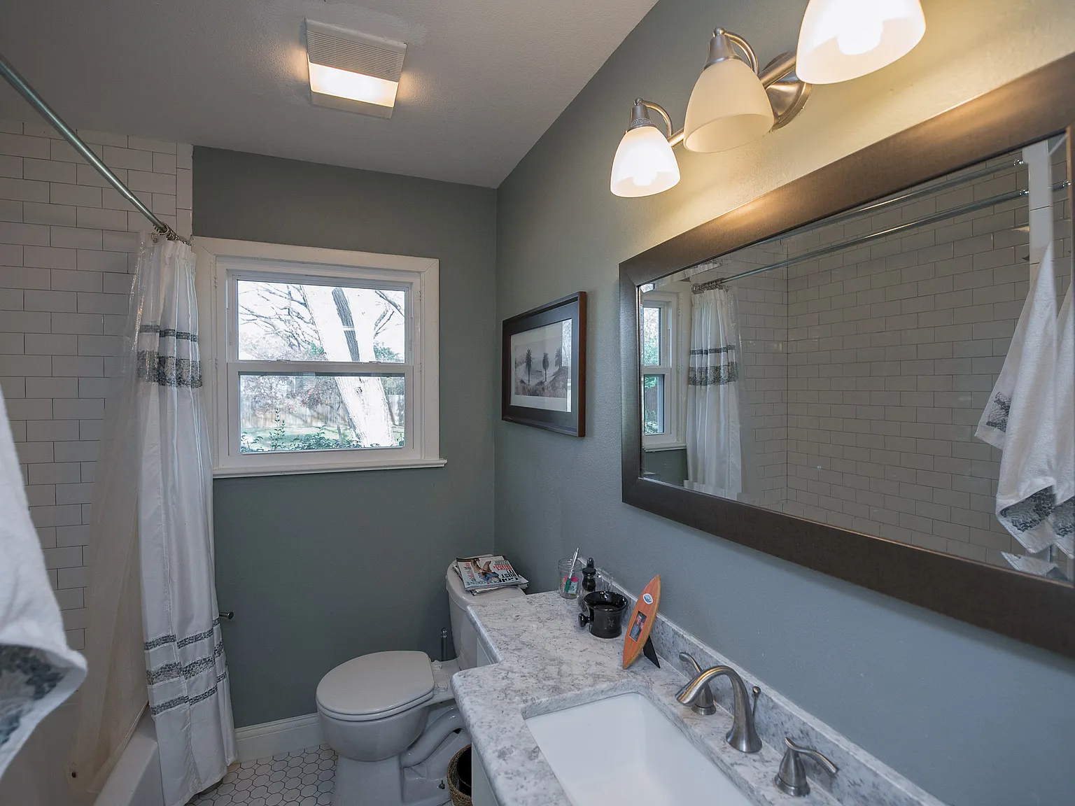 3 bed, 1366 sqft, $2,850 — Photo 2