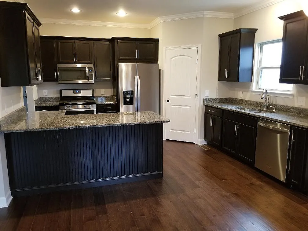 1017 Tucker Pl — Photo 2