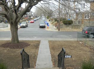 6313 Walker St, Philadelphia, PA 19135