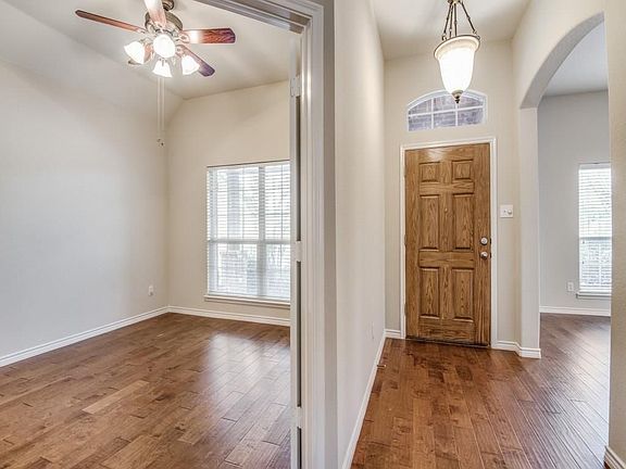 4th image of 9259 Welch Folly Ln