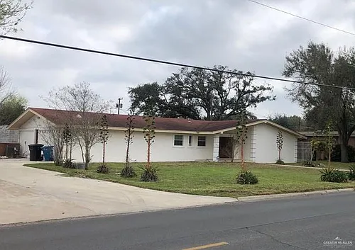 400 W Jackson Ave Photo 1