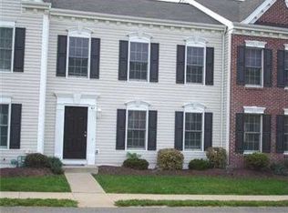 42 Castleview Dr, Mc Kees Rocks, PA 15136